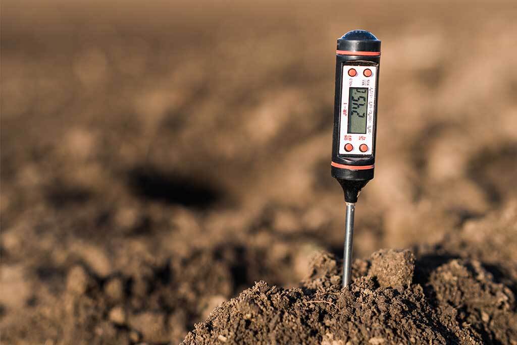 Ph meter in soil